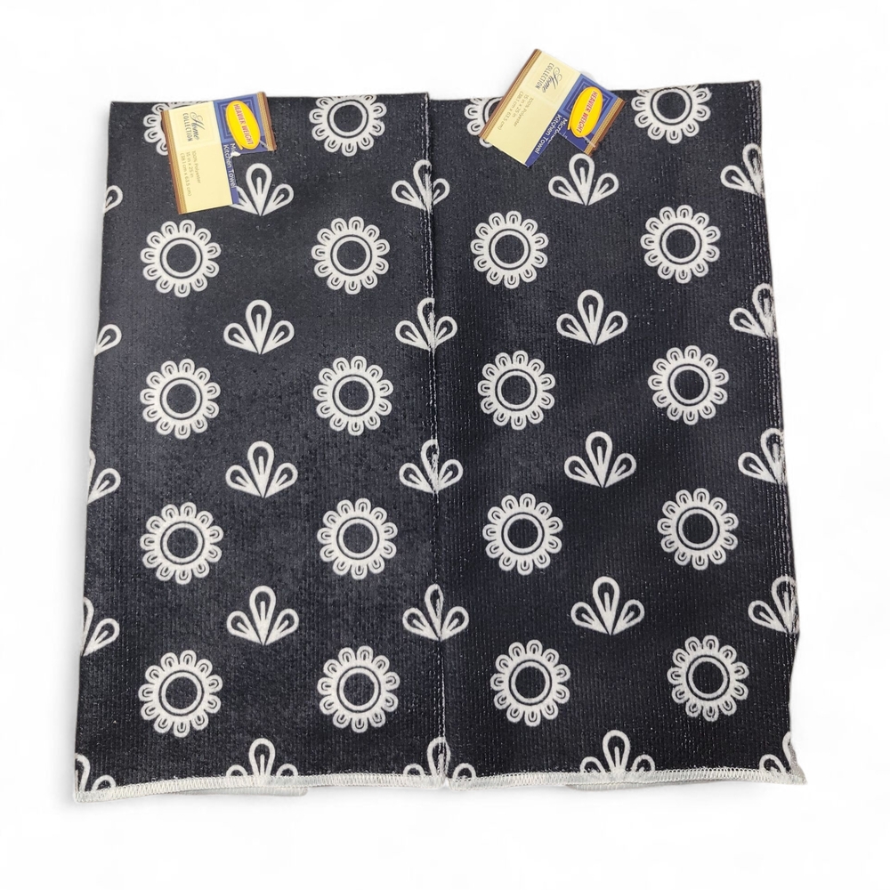 2 Piece Home Collection Black and White Floral Kitchen Towels